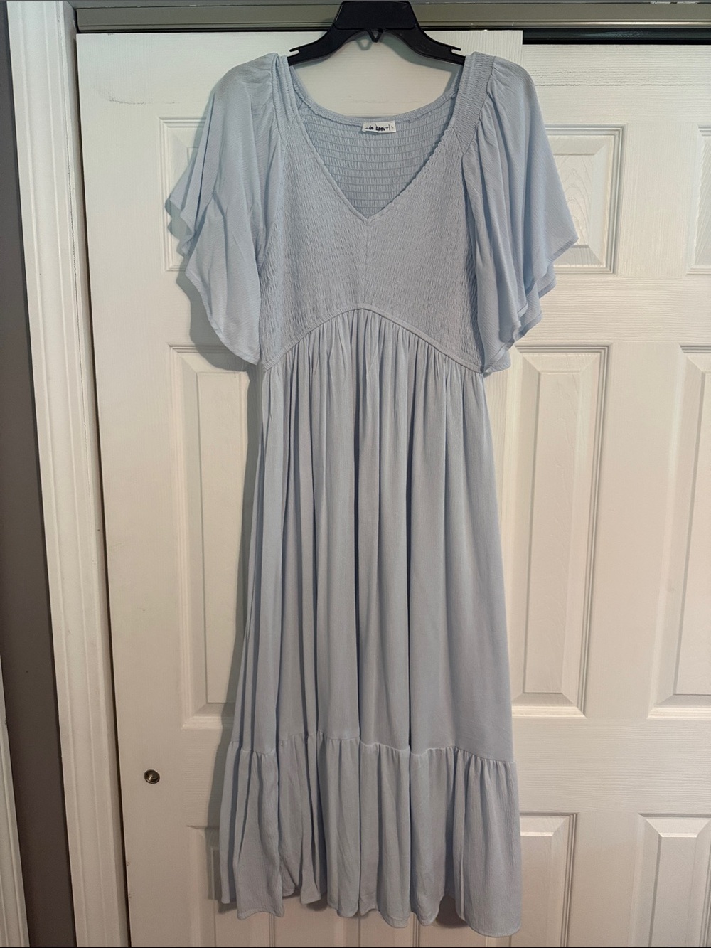 Flowy Light Blue V-Neck Maxi Dress with Flutter Sleeves